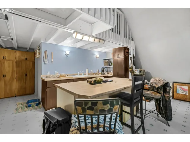 $799,900 | 9315 Southeast Kingswood Way, Damascus, OR 97089