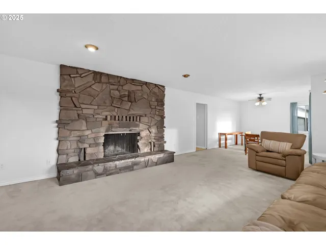 $799,900 | 9315 Southeast Kingswood Way, Damascus, OR 97089