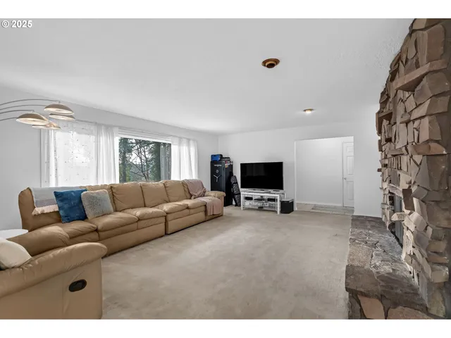 $799,900 | 9315 Southeast Kingswood Way, Damascus, OR 97089