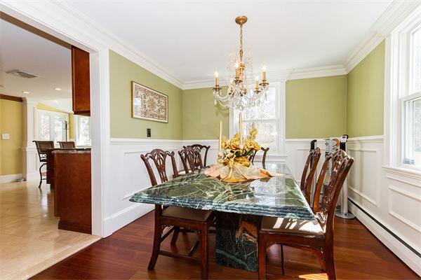 11 Tanglewood Road Needham, MA 02494 - Photo 5 of 29 Gallery Image 5