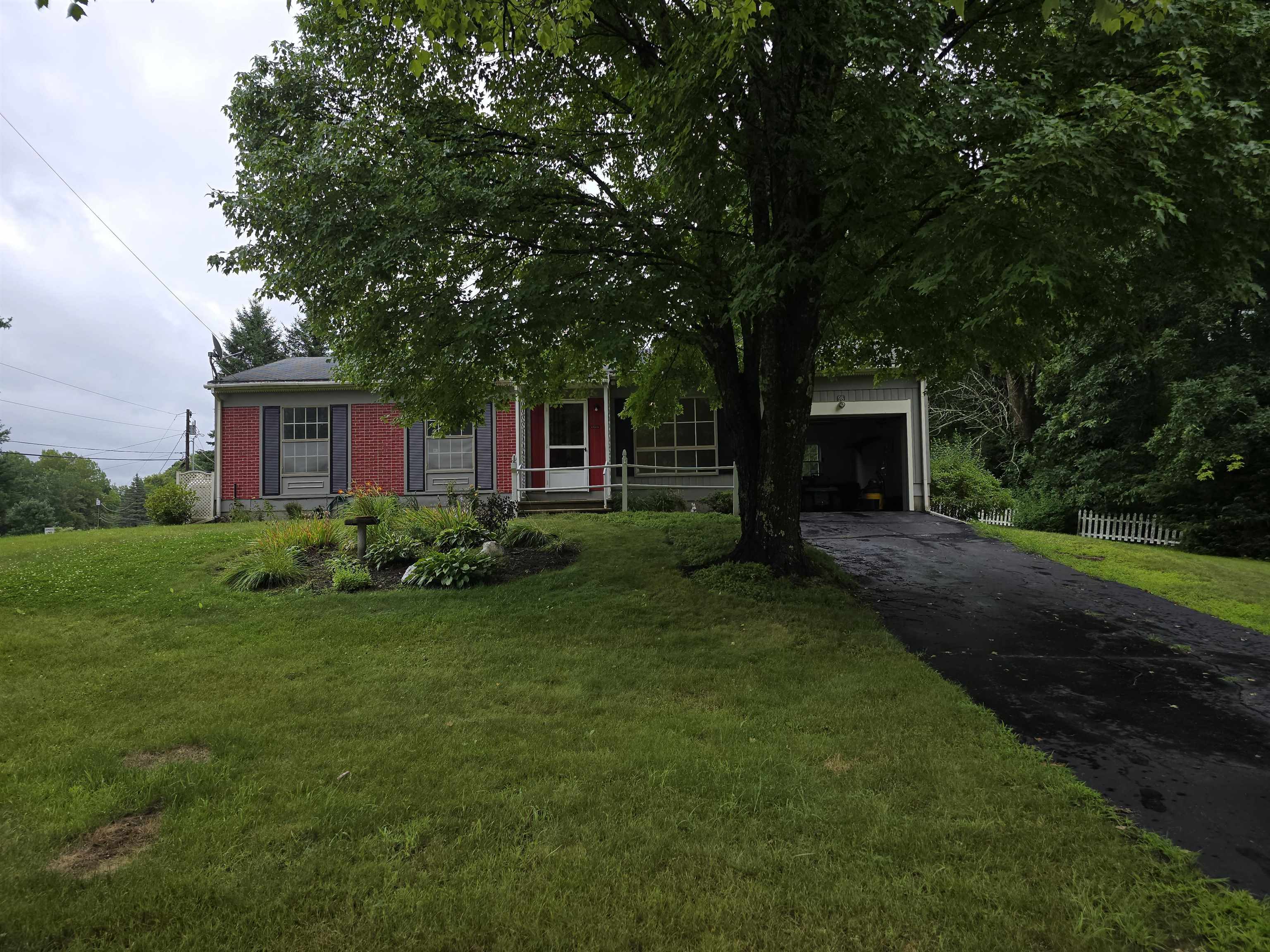 98 Chester Road Raymond, NH 03077 - Photo 7 of 34 Gallery Image 7