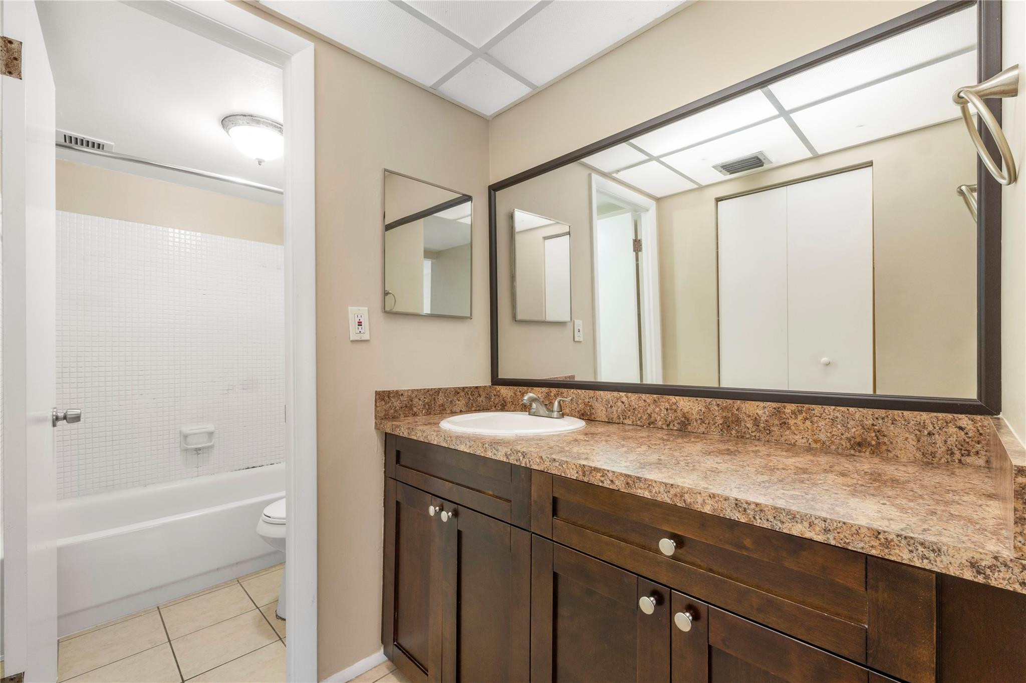 16740 Northeast 9th Avenue, Unit 508 Miami, FL 33162 - Photo 9 of 13 Photo 9