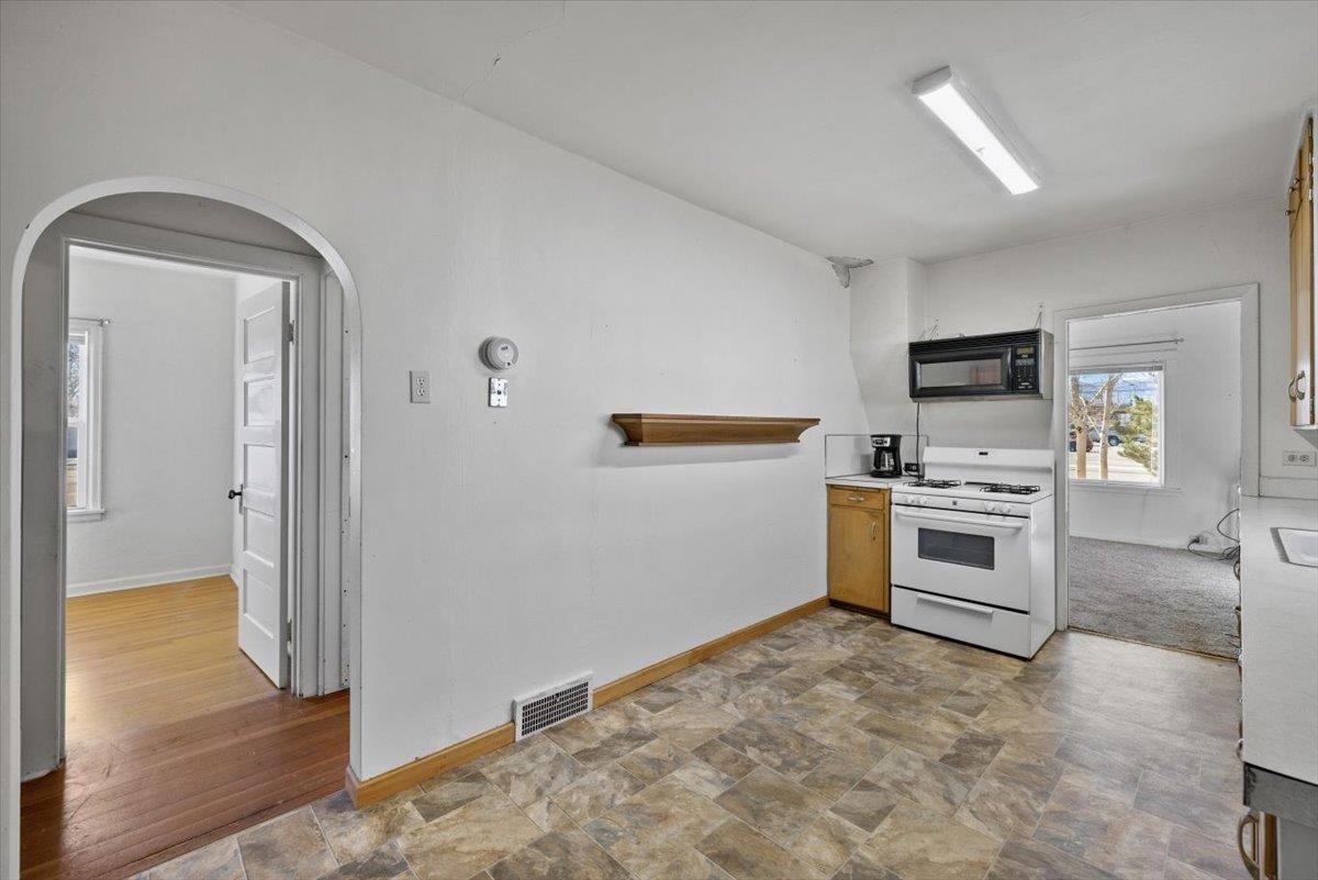 102 West G Street Casper, WY 82601 - Photo 11 of 41
