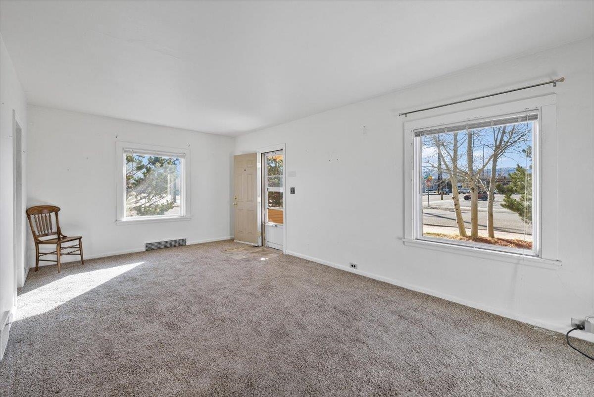 102 West G Street Casper, WY 82601 - Photo 5 of 41