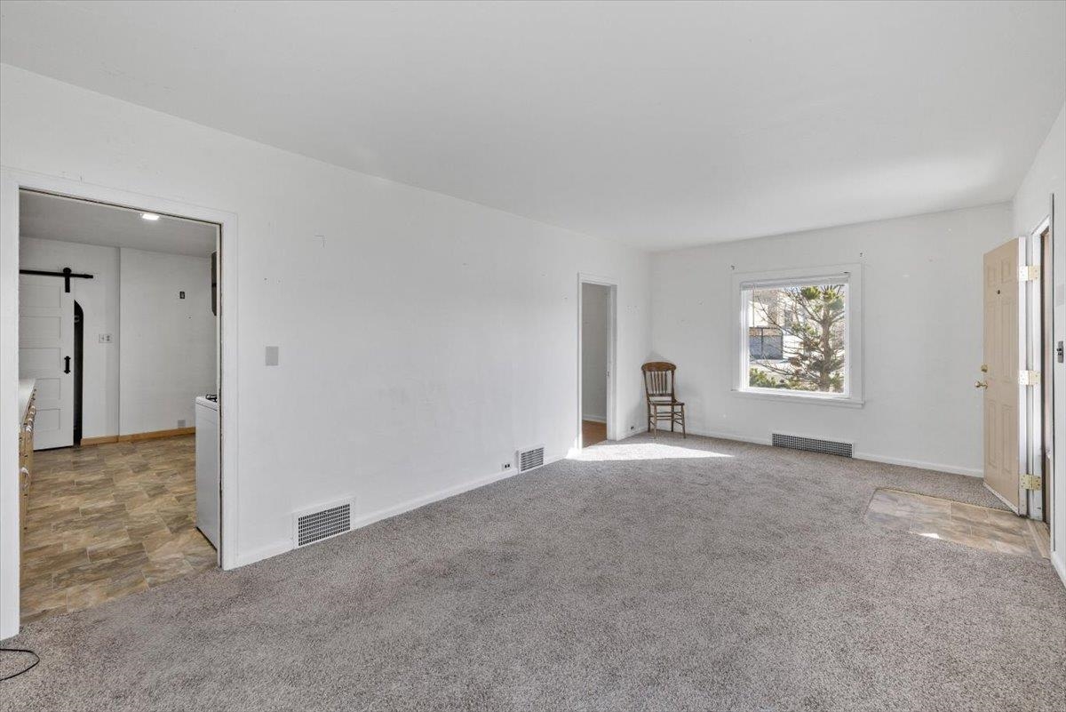 102 West G Street Casper, WY 82601 - Photo 7 of 41