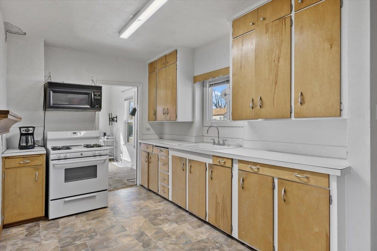 102 West G Street Casper, WY 82601 - Photo 9 of 41