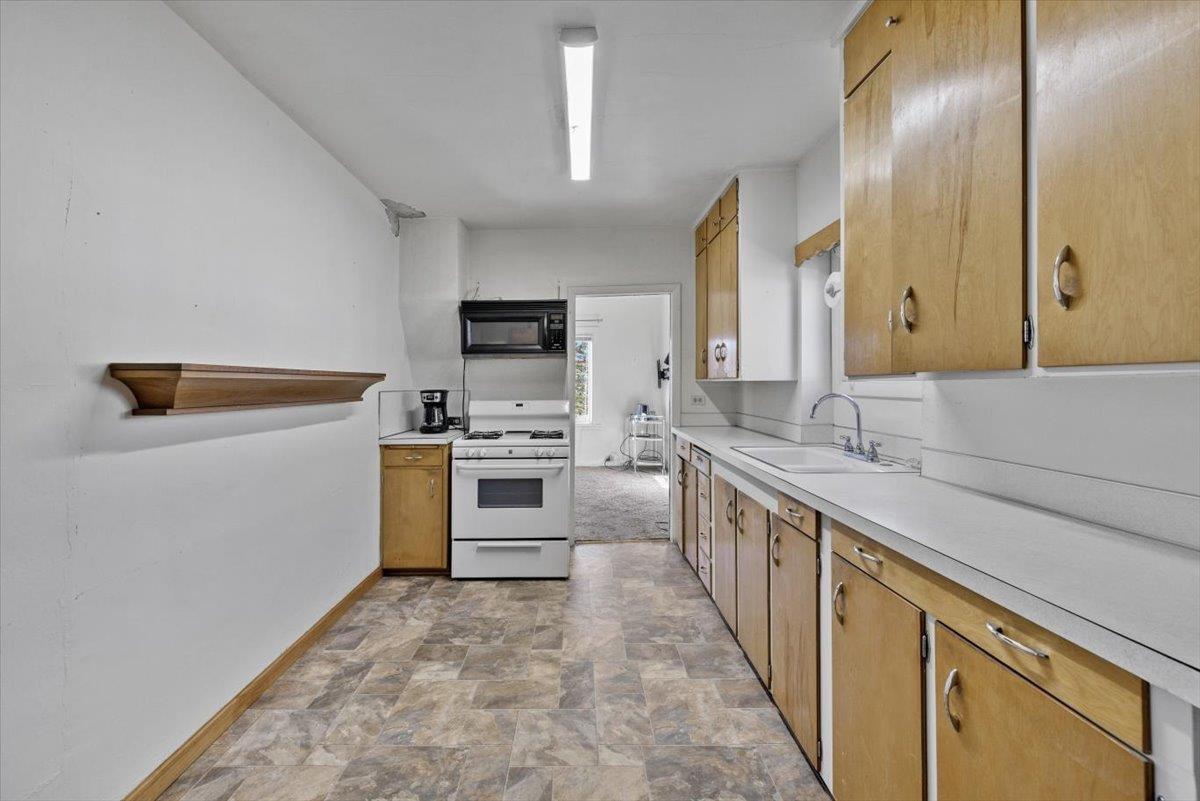 102 West G Street Casper, WY 82601 - Photo 10 of 41