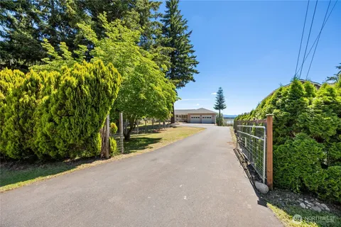 $925,000 | 16026 Lawrence Place Southeast, Yelm, WA 98597