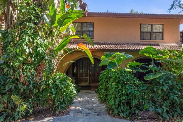 $1,900,000 | 27910 Debbie Road, Leesburg, FL 34748