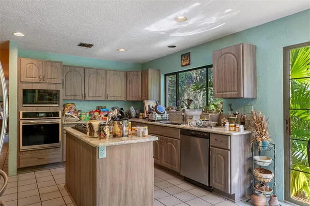 $1,900,000 | 27910 Debbie Road, Leesburg, FL 34748