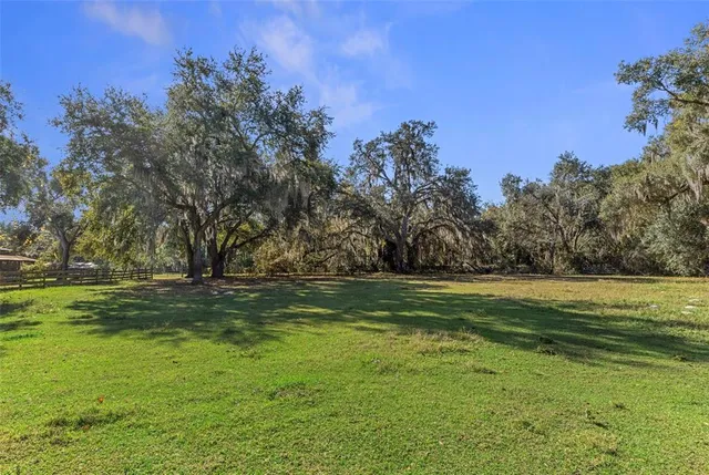 $1,900,000 | 27910 Debbie Road, Leesburg, FL 34748