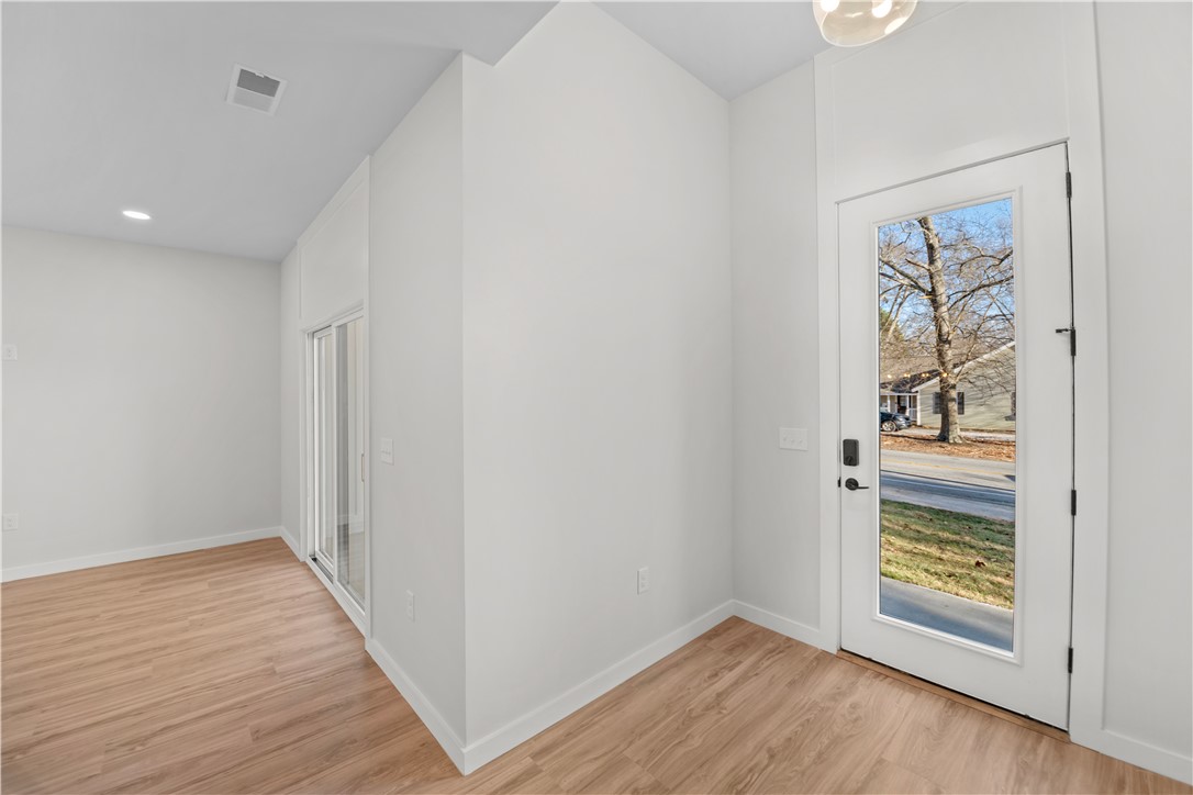 301 Front Street Easley, SC 29640 - Photo 8 of 46