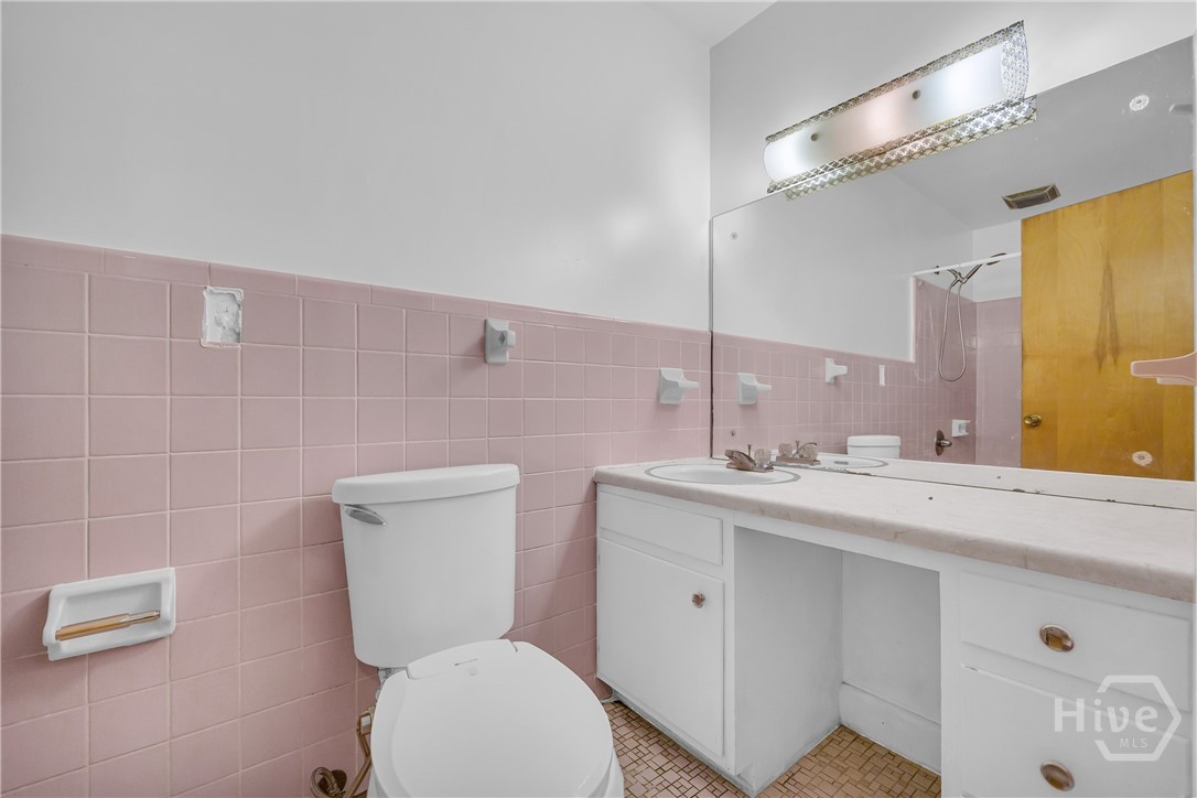 1145 Cherokee Road Winterville, GA 30683 - Photo 38 of 70 Top floor main bathroom