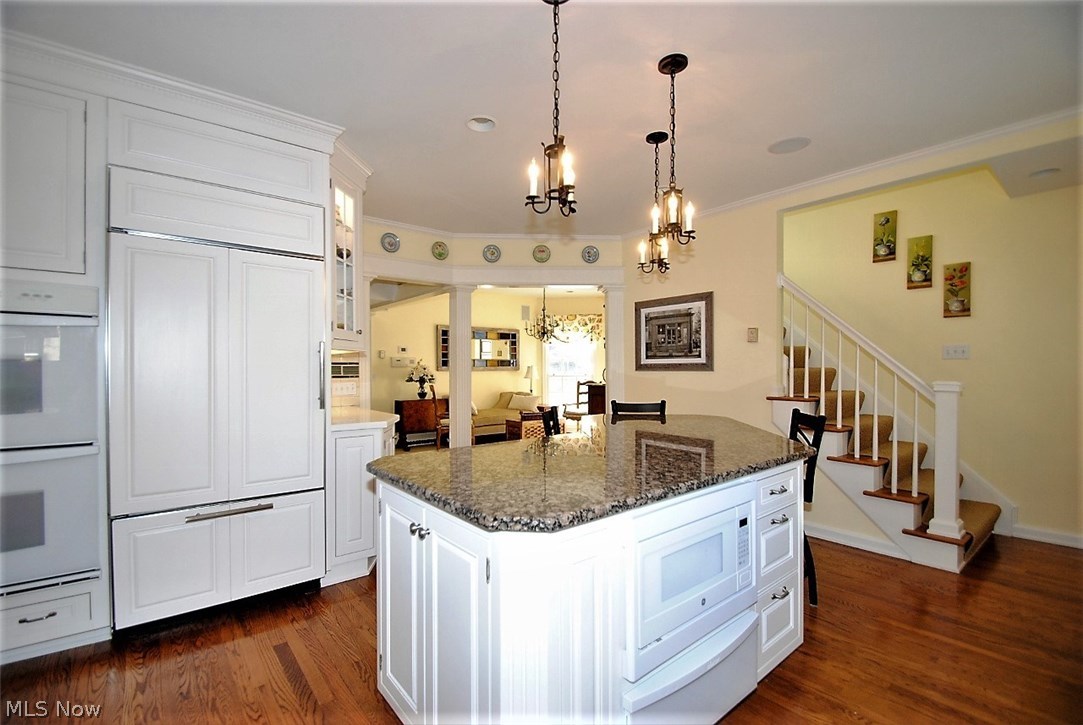 18928 Shelburne Road Cleveland, OH 44118 - Photo 13 of 35 Gallery Image 13