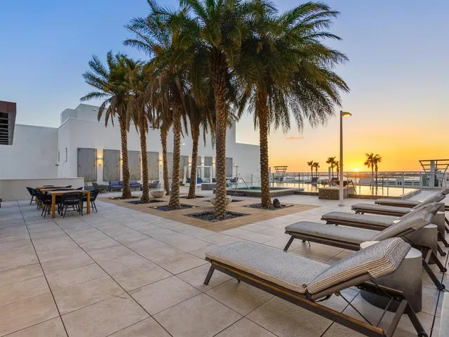 $4,500,000 | 540 North Tamiami Trail, Unit 1201, Sarasota, FL 34236