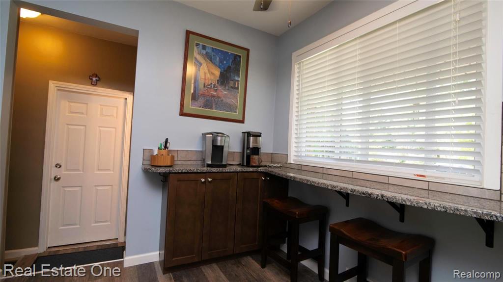 28536 Quail Hollow Road Farmington Hills, MI 48331 - Photo 7 of 48