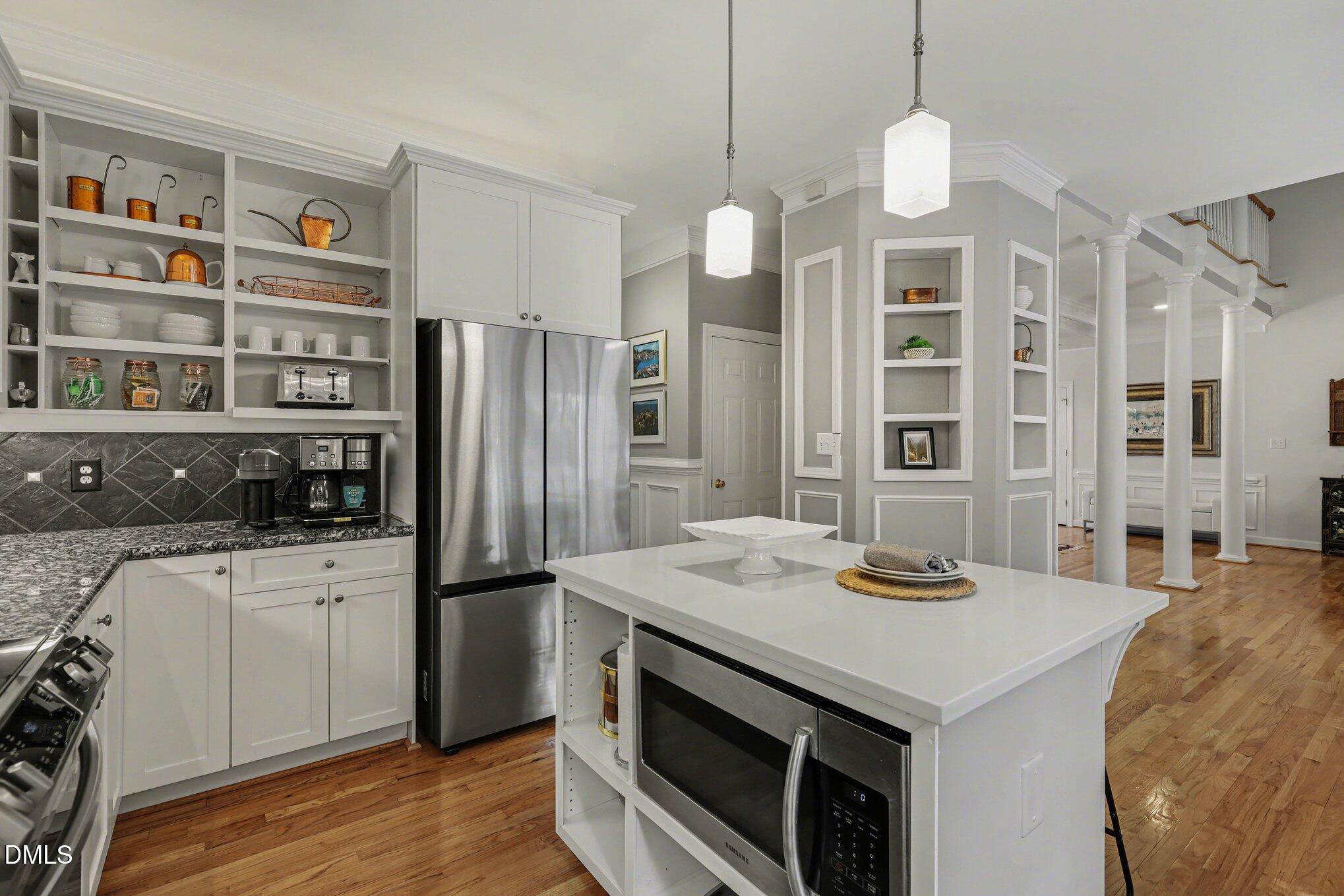 8101 Standing Stone Court Raleigh, NC 27613 - Photo 7 of 39 007_file_2806