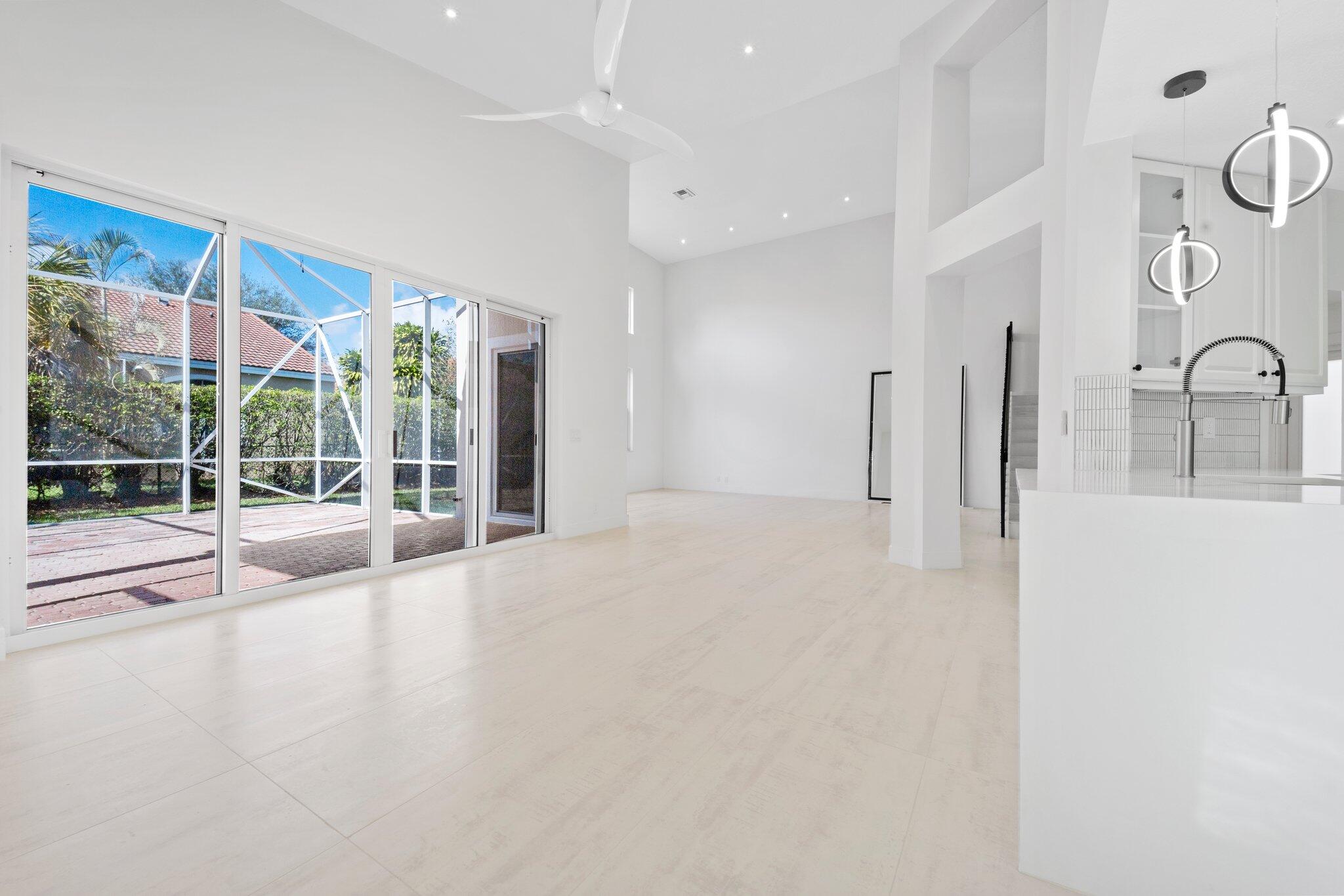 6438 Brava Way Boca Raton, FL 33433 - Photo 11 of 51 Living