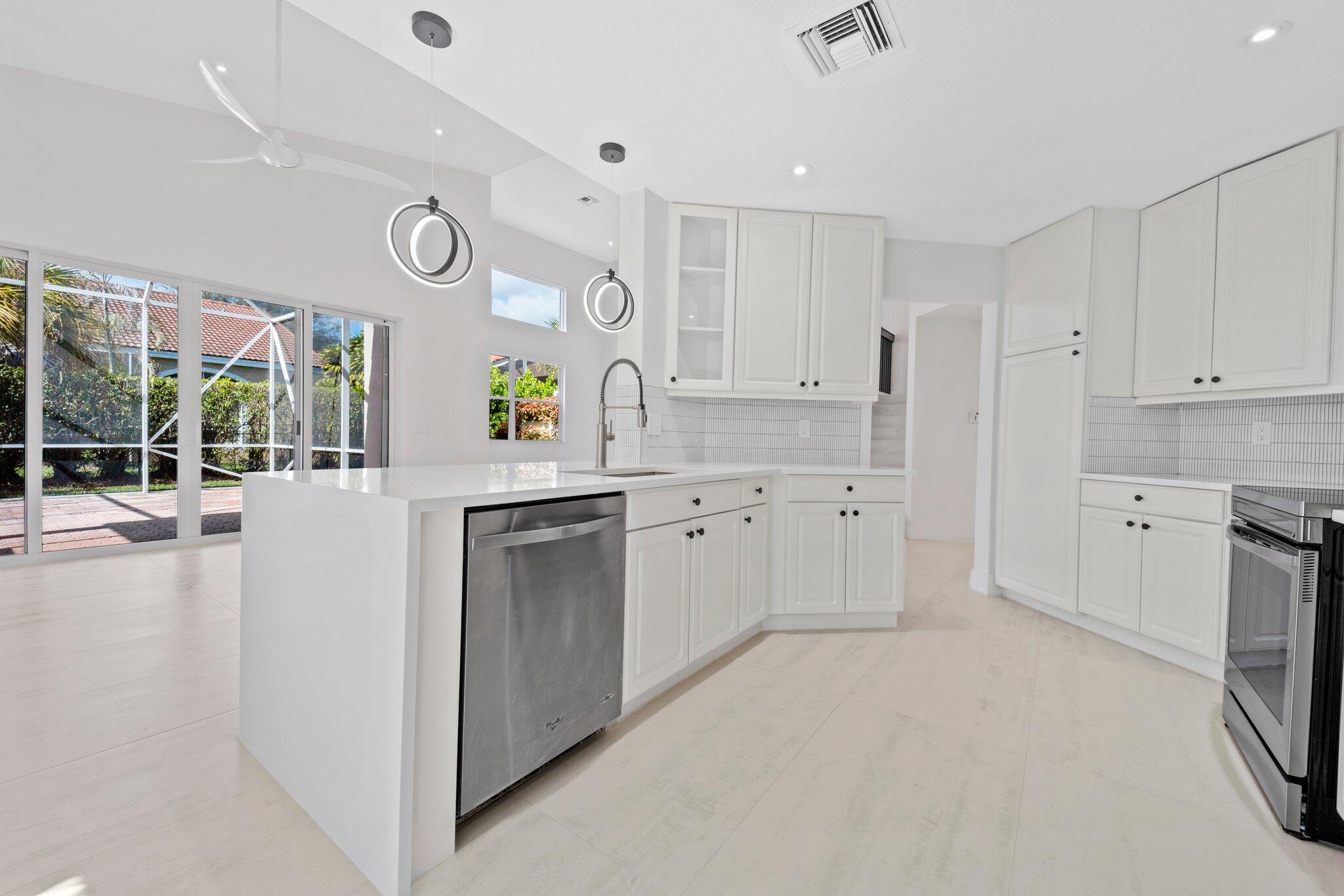 6438 Brava Way Boca Raton, FL 33433 - Photo 16 of 51 kitchen
