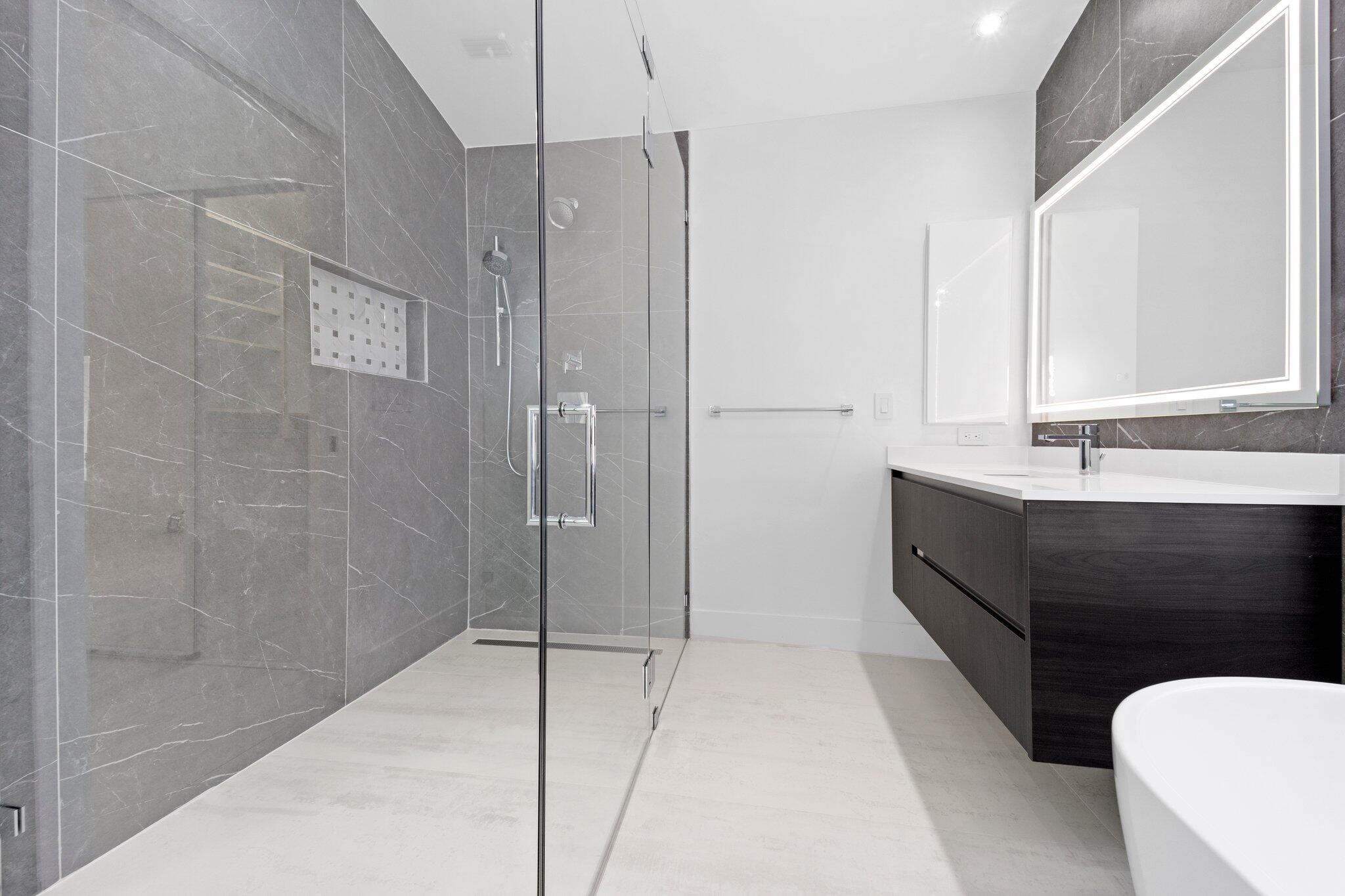 6438 Brava Way Boca Raton, FL 33433 - Photo 26 of 51 Master bathroom