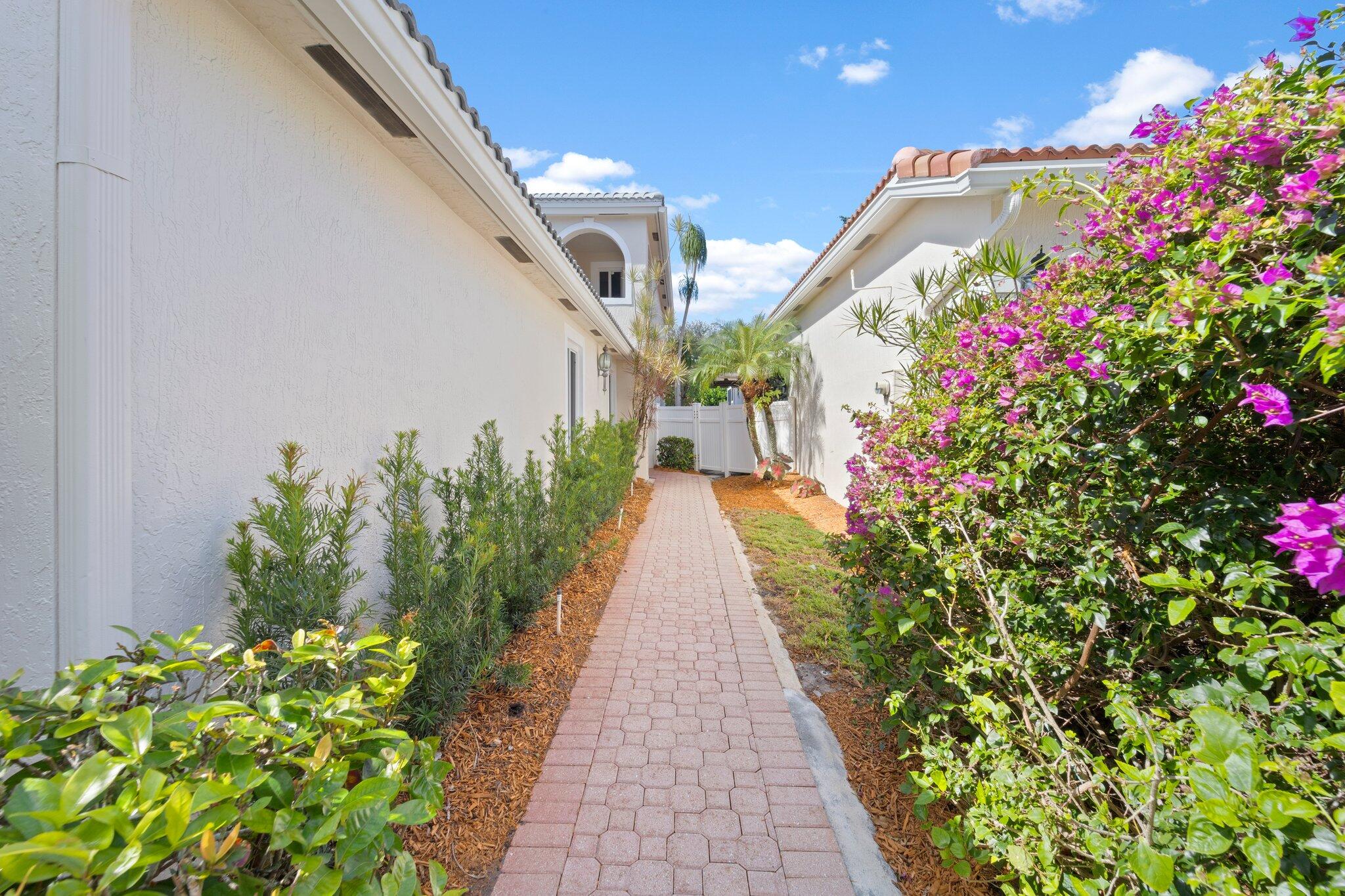 6438 Brava Way Boca Raton, FL 33433 - Photo 3 of 51 entrance