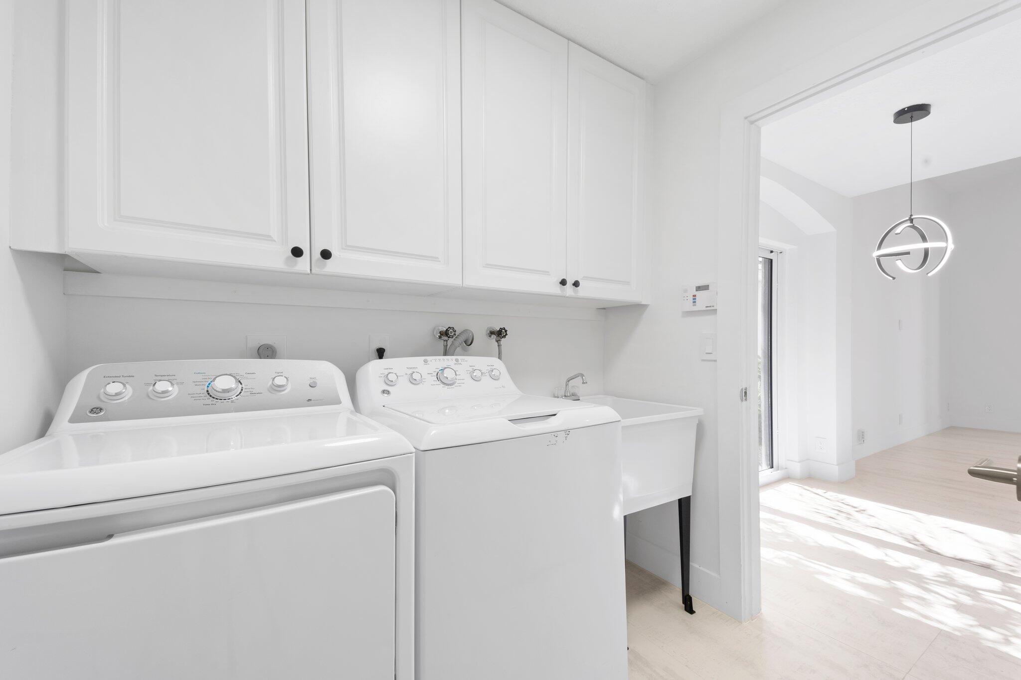 6438 Brava Way Boca Raton, FL 33433 - Photo 44 of 51 Laundry Room