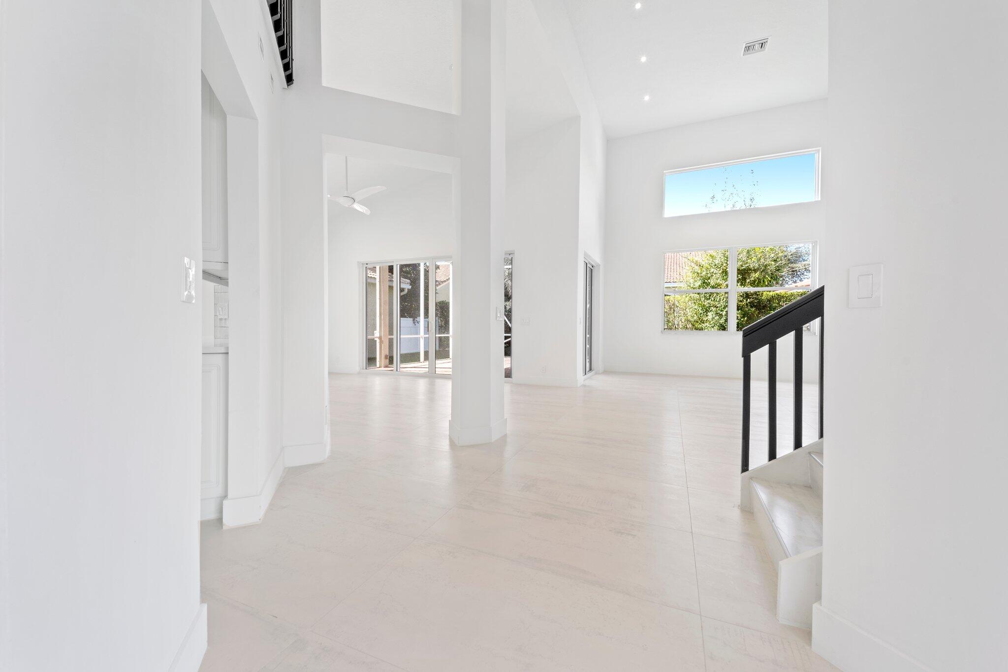 6438 Brava Way Boca Raton, FL 33433 - Photo 6 of 51 living