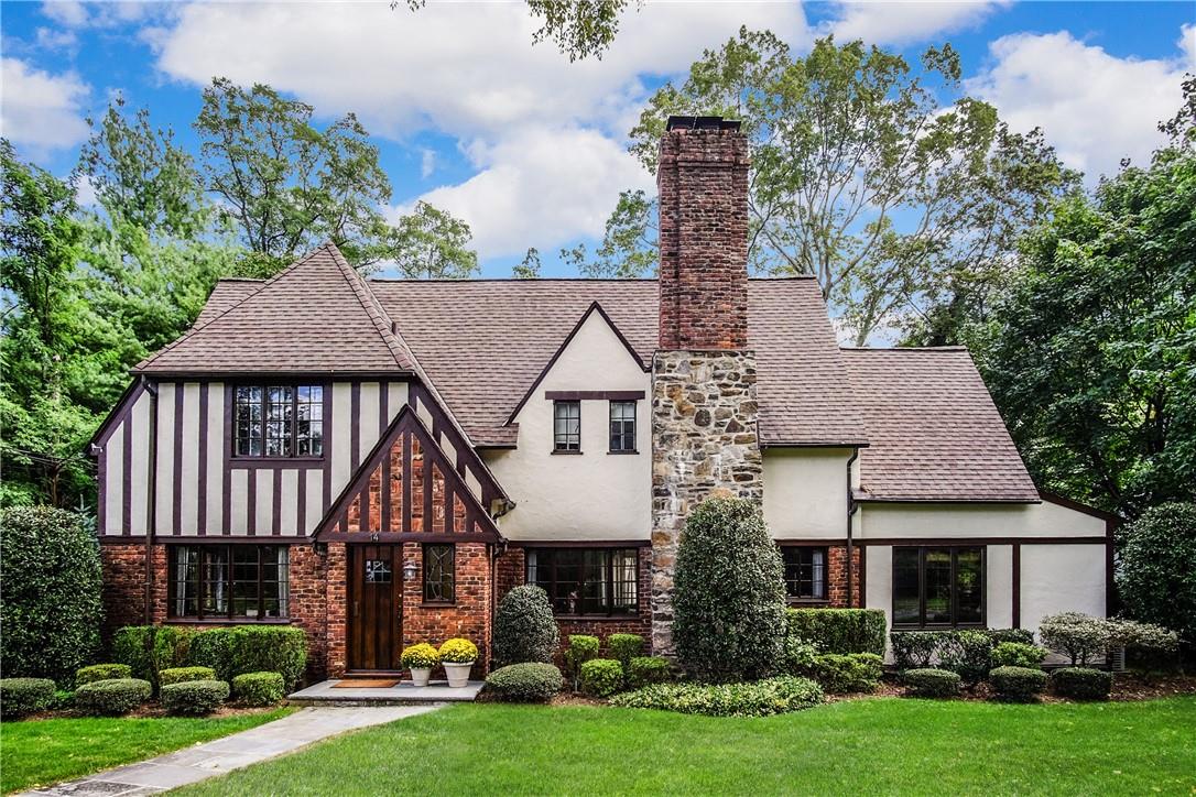 Stately Tudor on one of Fox Meadow's prettiest streets, walk to village and high school!