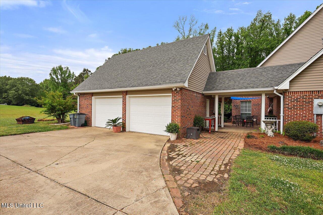 1545 Kickapoo Road Clinton, MS 39056 - Photo 7 of 59 08-1545 Kickapoo Rd