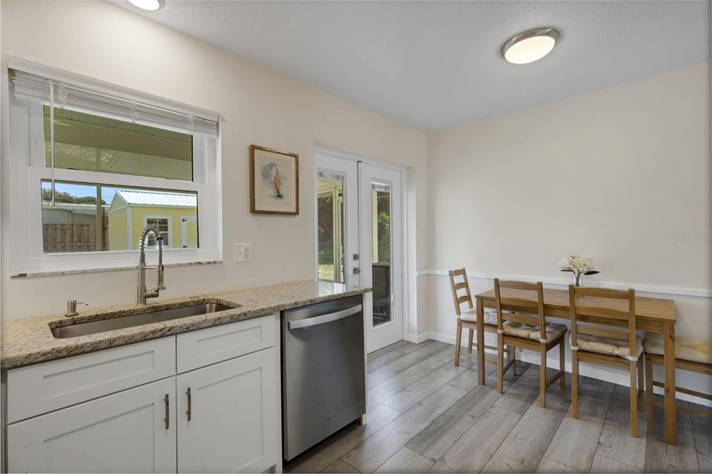 5231 Pompano Road Venice, FL 34293 - Photo 7 of 31