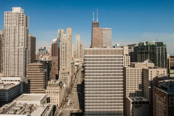 $1,900 | 535 North Michigan Avenue, Unit 407, Chicago, IL 60611