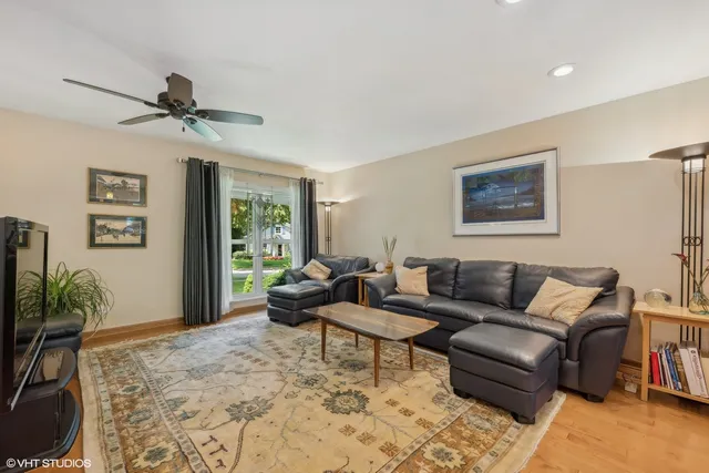 $4,850 | 1475 Deerfield Place, Highland Park, IL 60035