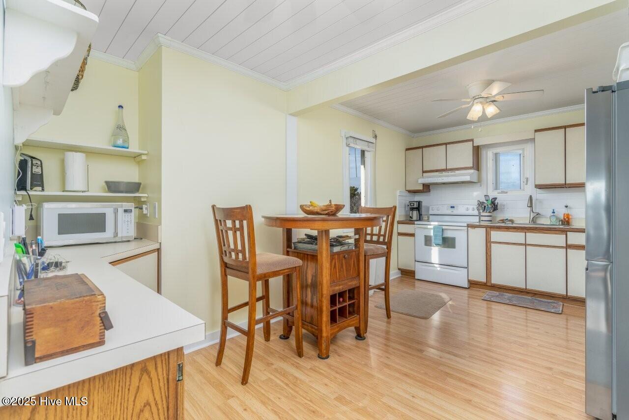 11008 Inlet Drive Emerald Isle, NC 28594 - Photo 3 of 62 11008 inlet dr (1 of 53)