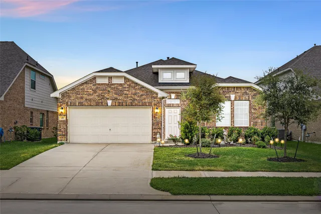 $260,000 | 411 Asiatic Black Bear Way, Crosby, TX 77532