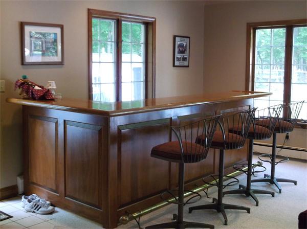 28 Crest Road Lynnfield, MA 01940 - Photo 6 of 14 Gallery Image 6