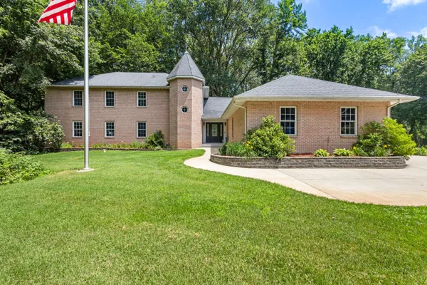 $950,000 | 3439 Michael Lane, St. Joseph, MI 49085
