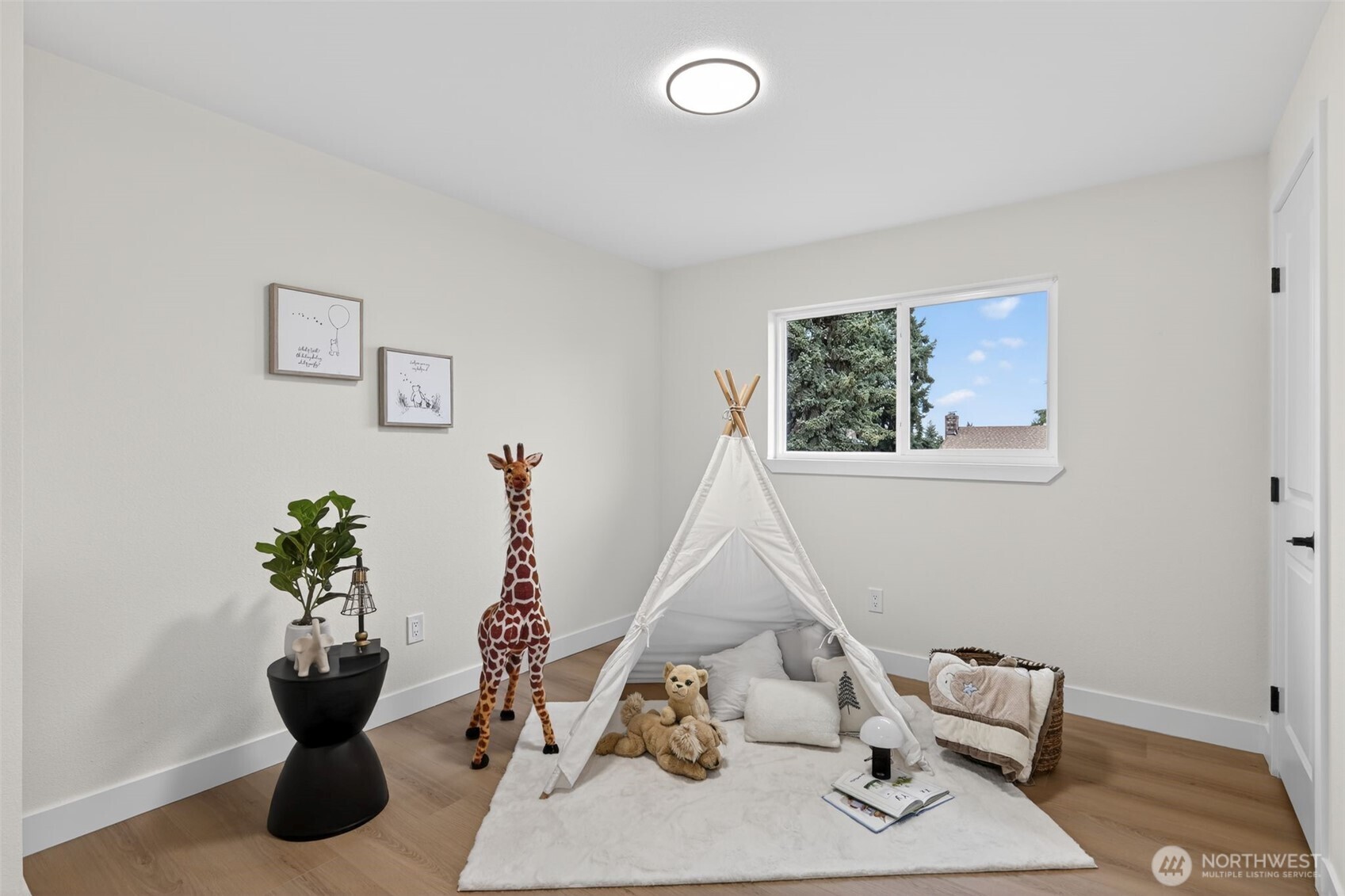 3613 Southwest 331st Street Federal Way, WA 98023 - Photo 13 of 26