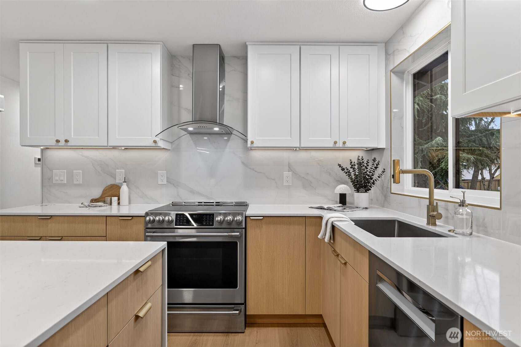 3613 Southwest 331st Street Federal Way, WA 98023 - Photo 7 of 26