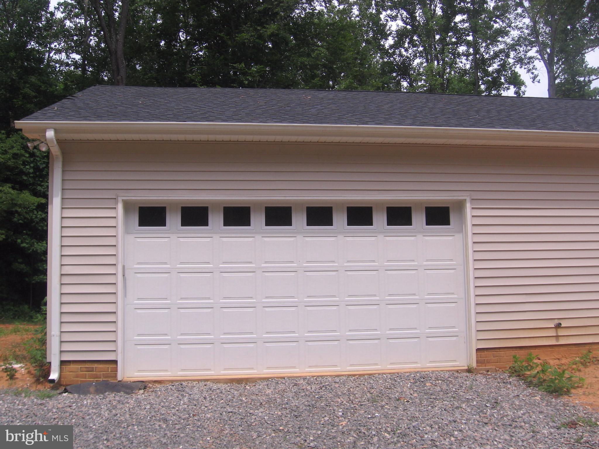 23093 Monrovia Road Orange, VA 22960 - Photo 5 of 15 Two car garage