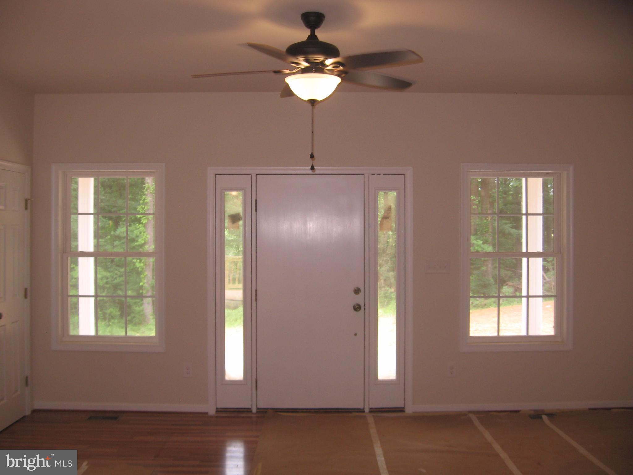23093 Monrovia Road Orange, VA 22960 - Photo 7 of 15 Living Room