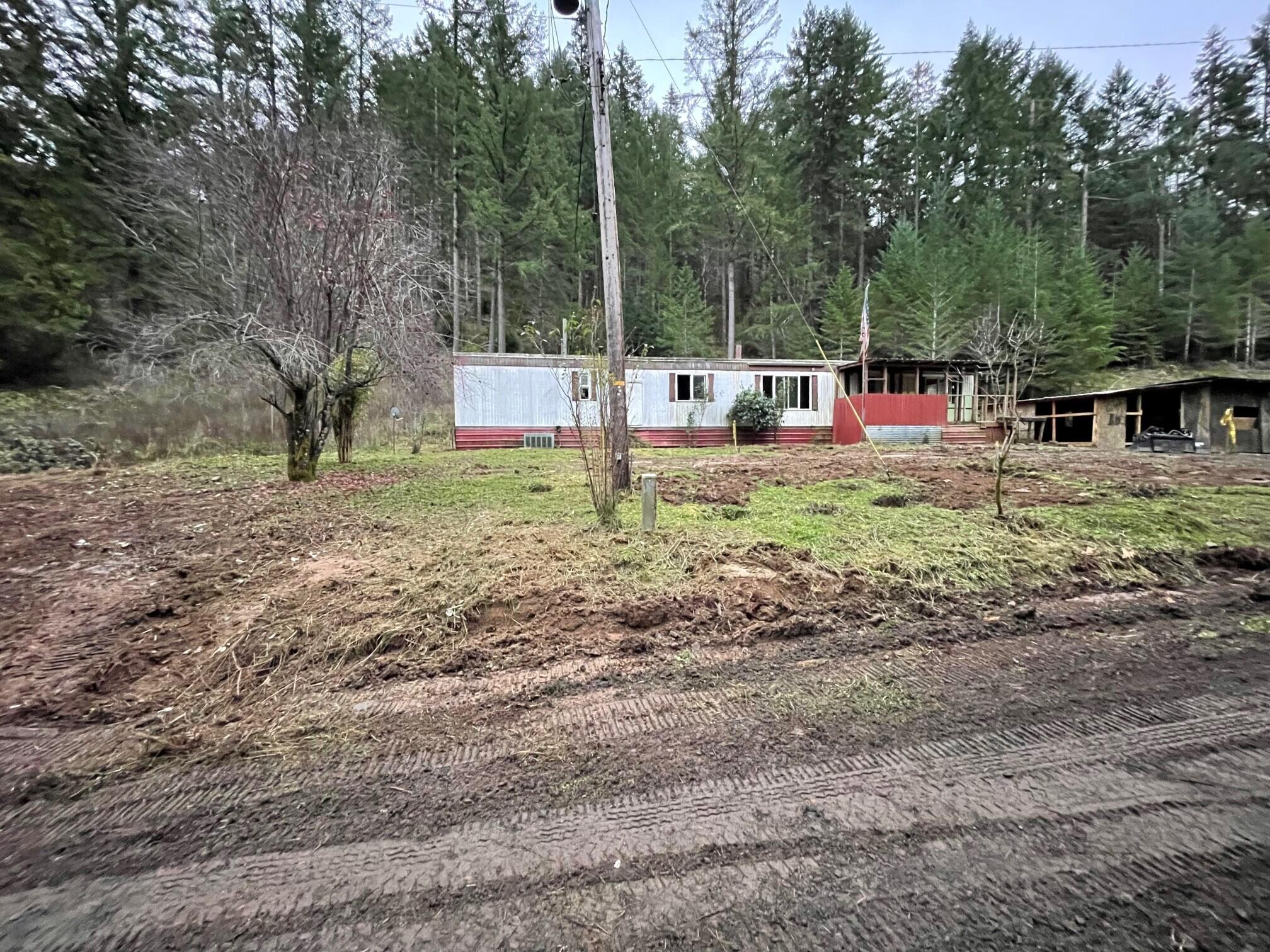 716 Porter Creek Road Winston, OR 97496 - Photo 2 of 11 2