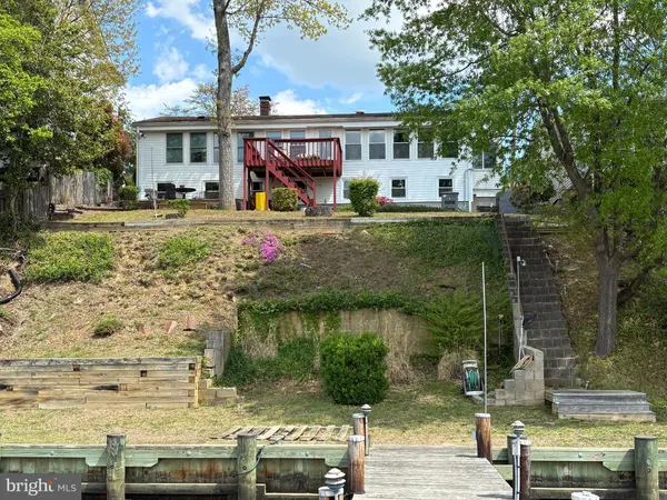 $850,000 | 322 Riverside Road, Edgewater, MD 21037