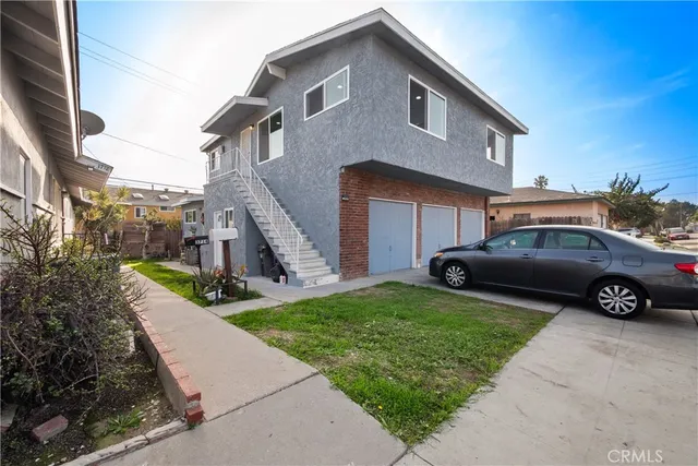 $999,999 | 3700 East 17th Street, Long Beach, CA 90804