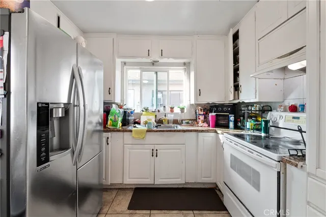 $999,999 | 3700 East 17th Street, Long Beach, CA 90804