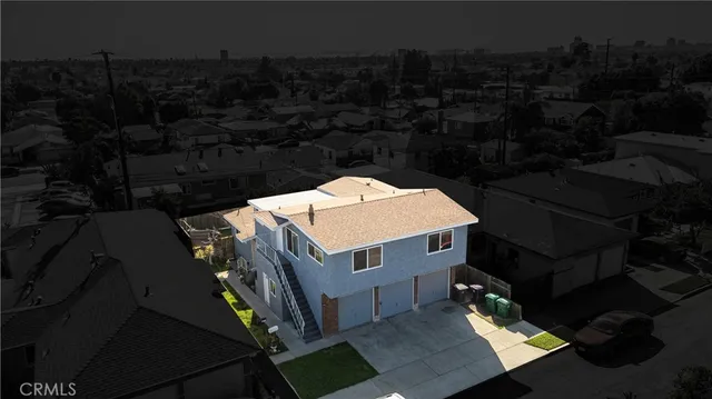 $999,999 | 3700 East 17th Street, Long Beach, CA 90804