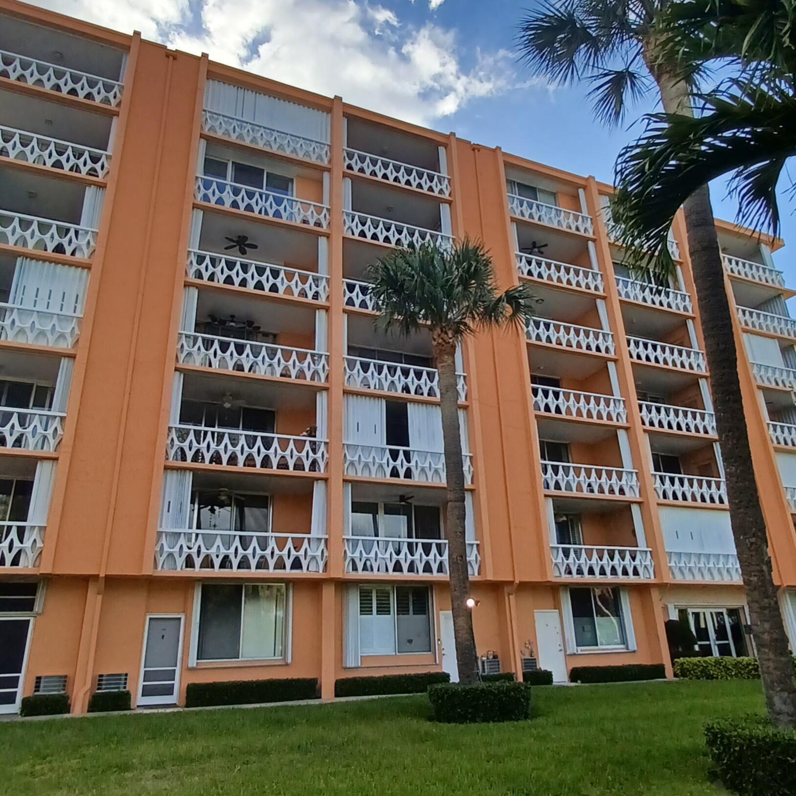 15 South Golfview Road, Unit 303 Lake Worth Beach, FL 33460 - Photo 1 of 10 Building front