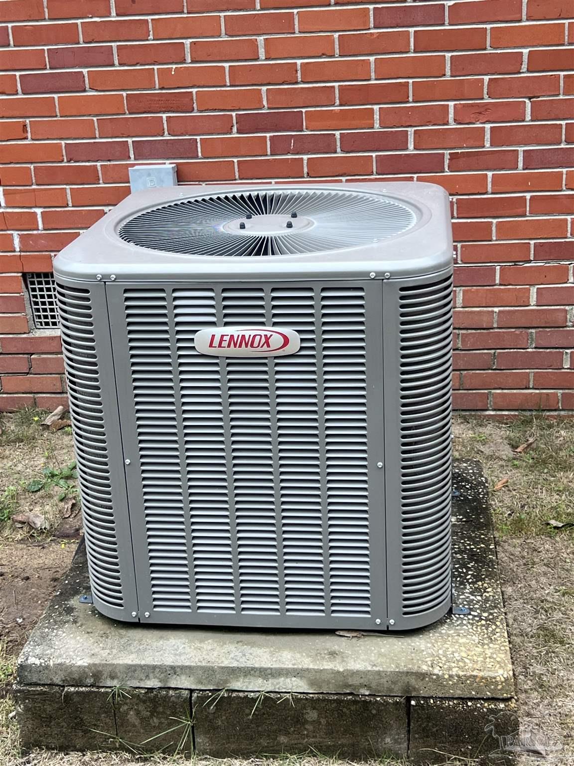 6020 Hilltop Road Pensacola, FL 32504 - Photo 18 of 27 a view of wooden door