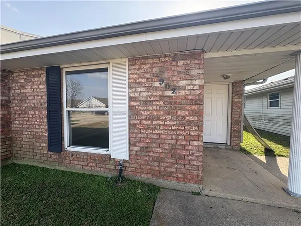 $1,150 | 9020 Amour Drive, Chalmette, LA 70043