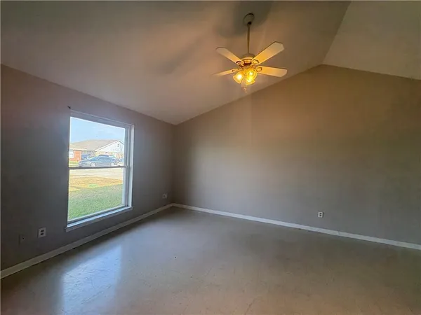 $1,150 | 9020 Amour Drive, Chalmette, LA 70043