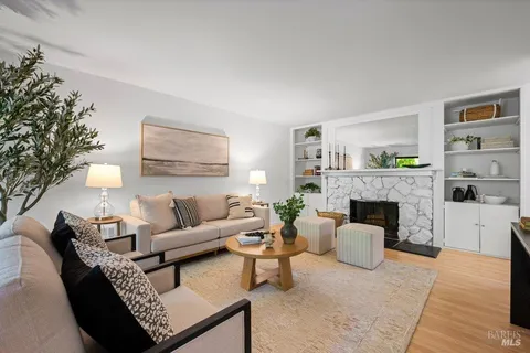 $579,000 | 1579 Lincoln Avenue, Unit 209, San Rafael, CA 94901